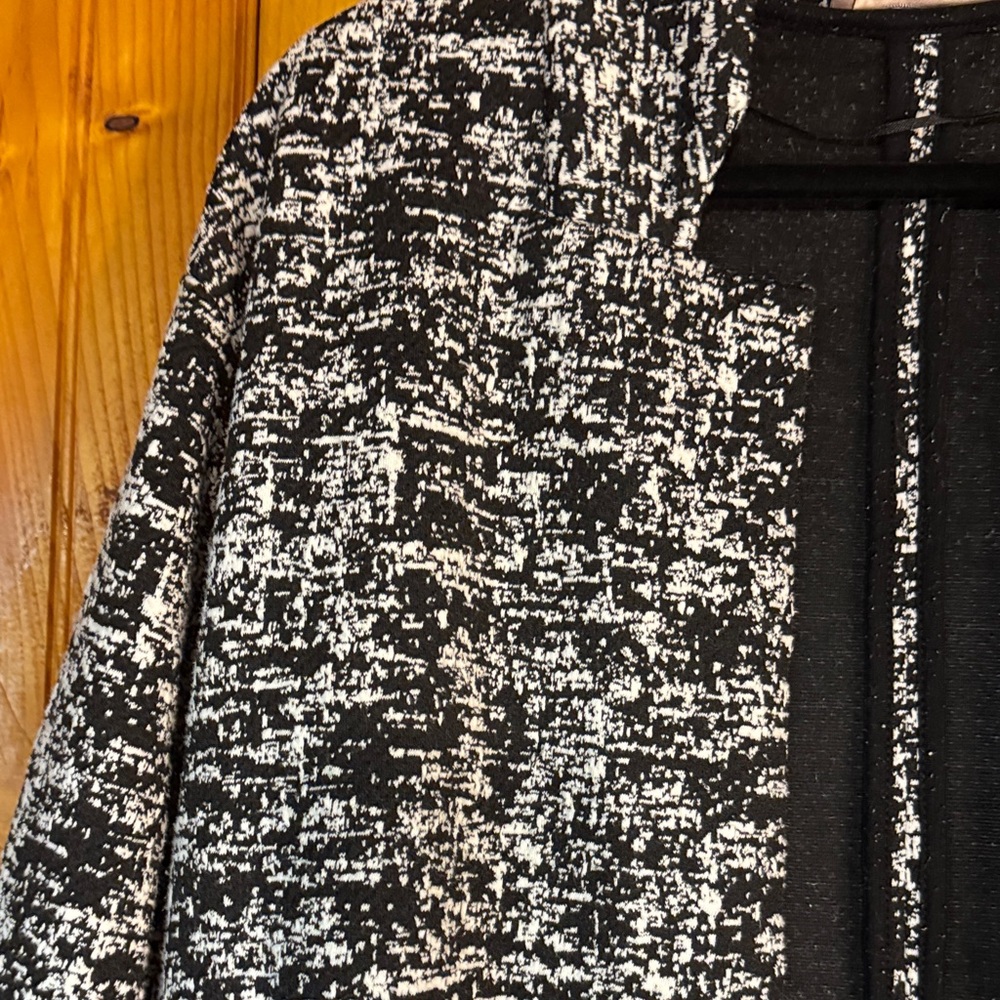 Philosophy from Anthropologie Black and White Knit Long Cardigan - Picture 5 of 11
